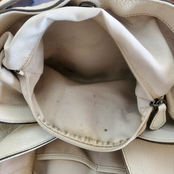 Gorgeous COACH Edie 31 Leather Shoulder Bag RIVETS Cream CHALK - Picture 7 of 11